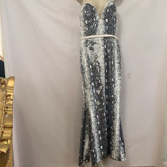 JOVANI BLACK & WHITE SNAKE PRINT HOLOGRAPHIC SEQUINS WEDDING MAXI DRESS SIZE 8 - Picture 1 of 14